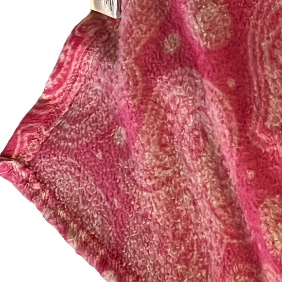 Pink Polyester Hamsa Patterned Throw Blanket - Picture 3 of 7